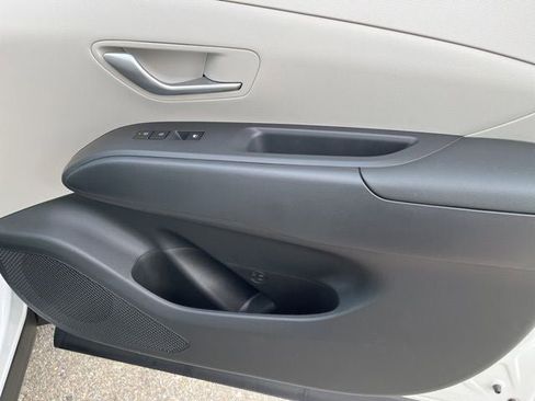 New 2026 Hyundai Tucson Blue SE image 37