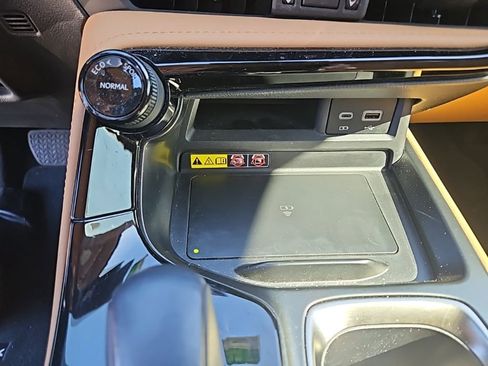 Used 2024 Lexus NX 250 FWD image 23