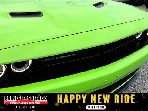 Used 2015 Dodge Challenger R/T w/ Quick Order Package 22B R/T image 23