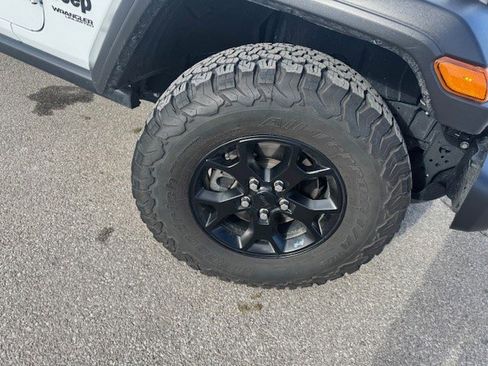 Used 2021 Jeep Wrangler Unlimited Sport image 34