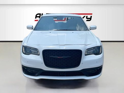 Used 2023 Chrysler 300 S w/ Comfort Group RWD image 2