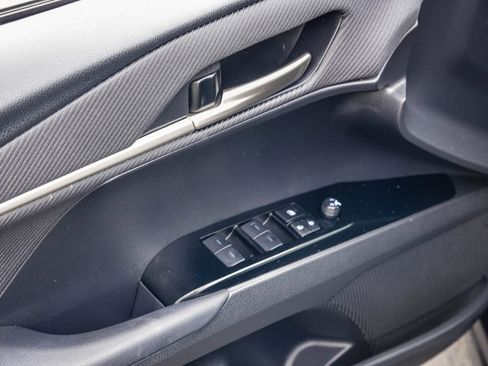 Certified 2025 Toyota Camry SE image 24