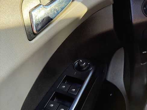 Used 2019 Chevrolet Sonic LT FWD image 31