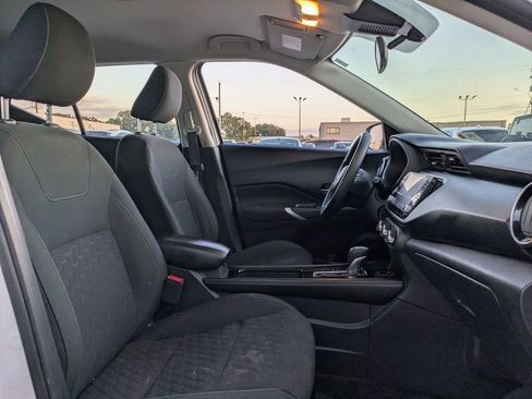 Used 2023 Nissan Kicks SV image 31