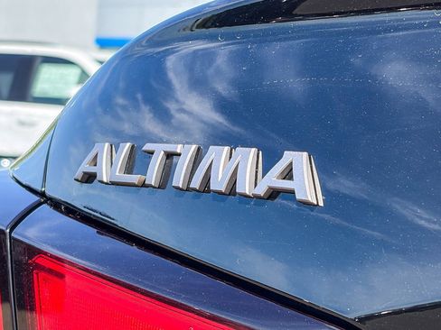 Used 2023 Nissan Altima 2.5 SV image 10