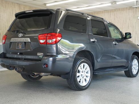 Used 2016 Toyota Sequoia Platinum image 10
