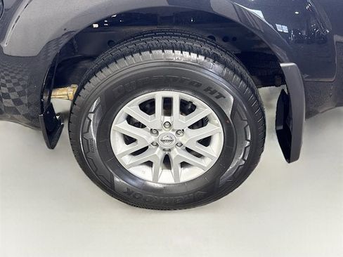 Used 2020 Nissan Frontier SV AWD/4WD image 19