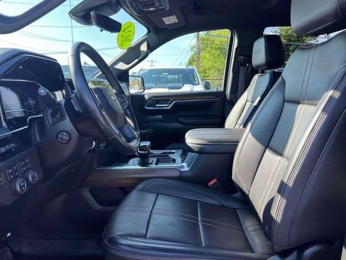 Used 2024 Chevrolet Silverado 1500 High Country w/ Technology Package AWD/4WD image 18