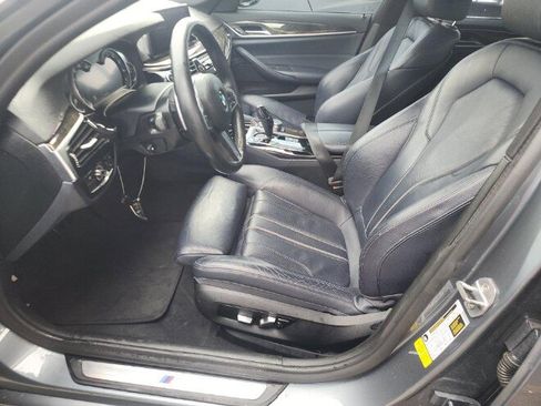 Used 2019 BMW 540i w/ M Sport Package image 11