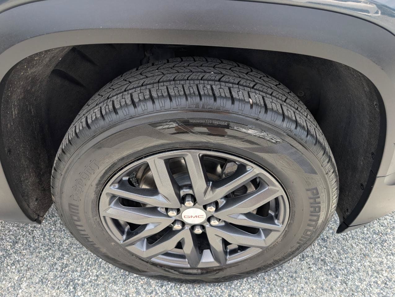 Used 2019 GMC Acadia SLT FWD image 4