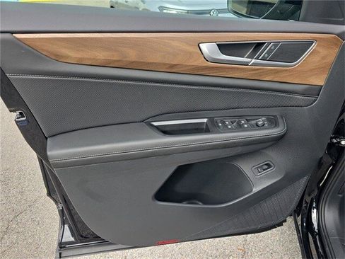 New 2026 Volkswagen Atlas SE image 16