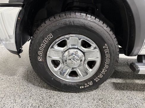 Used 2018 RAM 3500 Tradesman w/ Chrome Appearance Group image 22