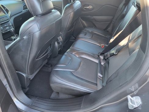 Used 2021 Jeep Cherokee Latitude Plus image 14