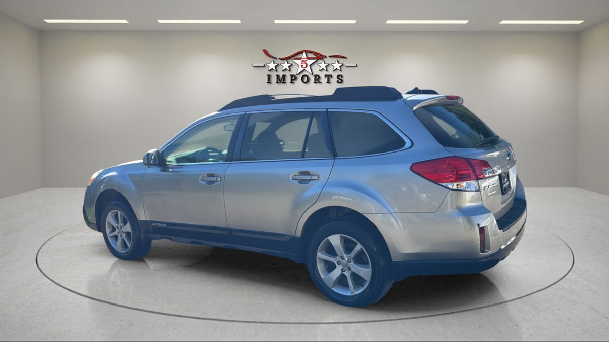 Used 2014 Subaru Outback 2.5i Premium w/ Moonroof Package AWD/4WD image 3