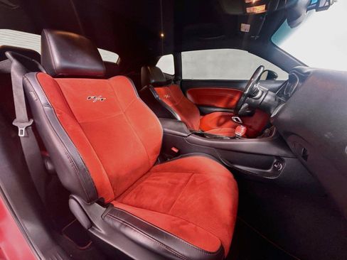 Used 2015 Dodge Challenger R/T Scat Pack w/ Leather Interior Group RWD image 13