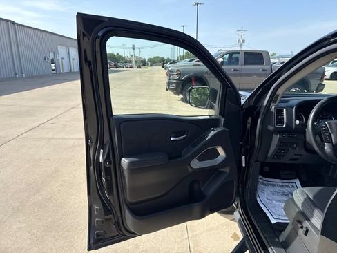Used 2022 Nissan Frontier SV AWD/4WD image 20