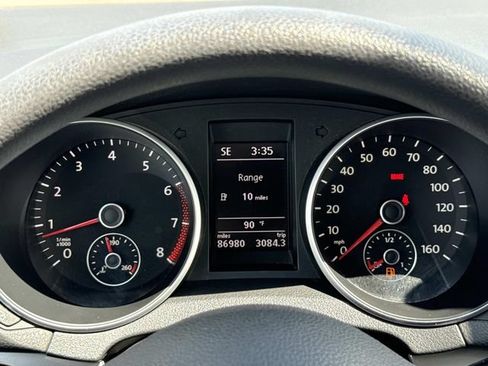Used 2011 Volkswagen Golf 2-Door FWD image 25