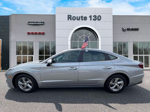 Used 2023 Hyundai Sonata SE FWD image 5