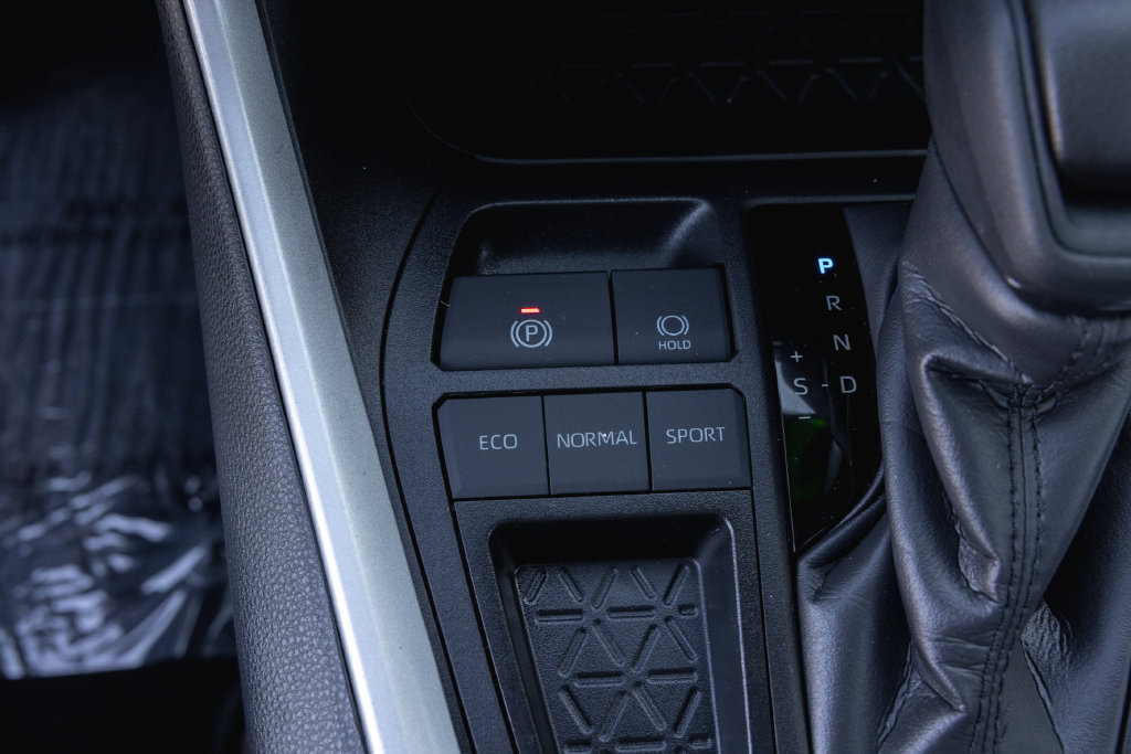 Certified 2024 Toyota RAV4 XLE w/ Convenience Package FWD image 19