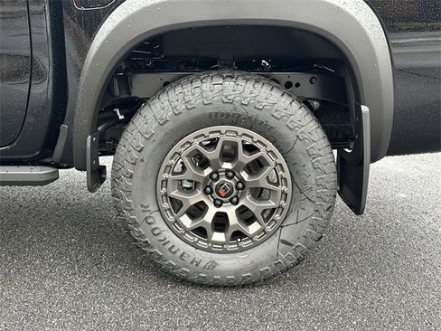 New 2026 Nissan Frontier PRO-4X w/ Pro-4x Convenience Package image 14