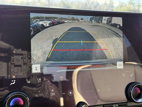 Used 2022 Lexus NX 350h AWD image 11