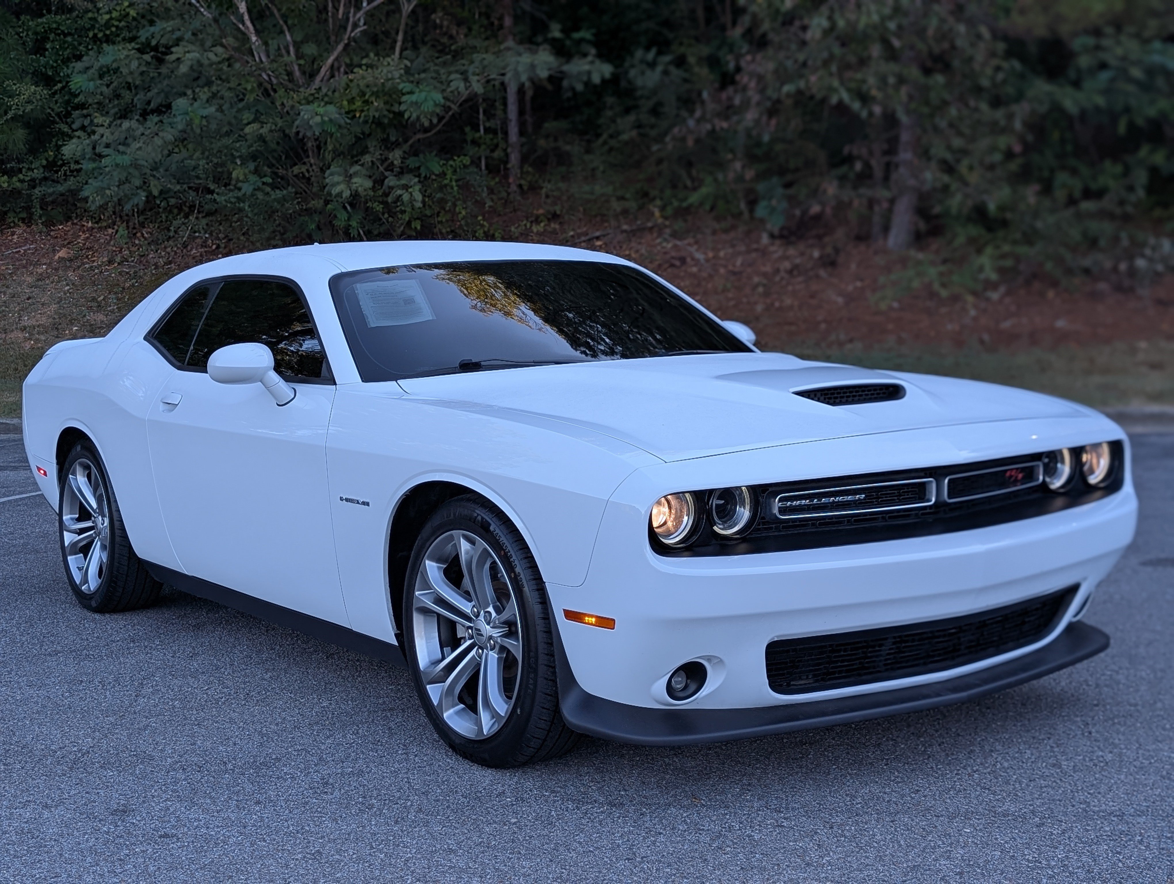 Used 2022 Dodge Challenger R/T RWD image 11