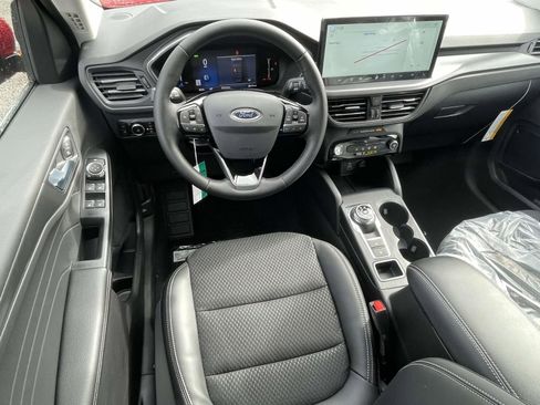 New 2026 Ford Escape SE image 9