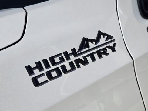 Used 2023 Chevrolet Tahoe High Country w/ Advanced Technology Package AWD/4WD image 37