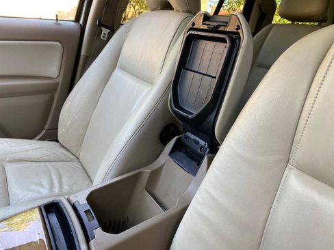 Used 2011 Volvo XC90 3.2 image 59