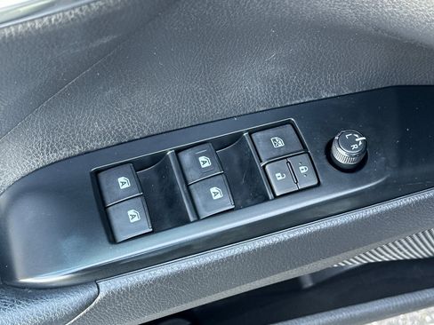 Certified 2020 Toyota Camry LE image 18