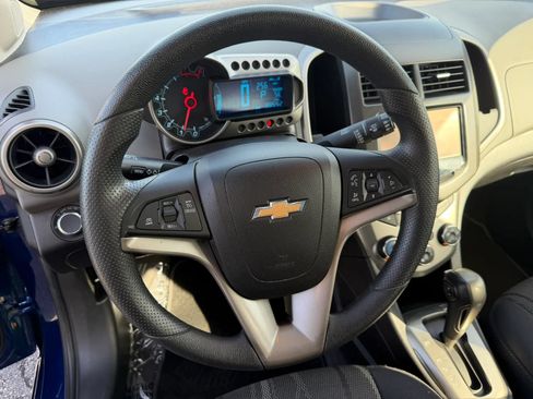Used 2014 Chevrolet Sonic LT w/ Fun and Sun Package FWD image 33