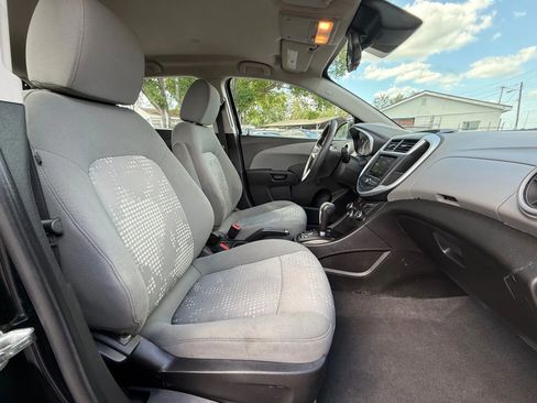 Used 2020 Chevrolet Sonic LT image 10