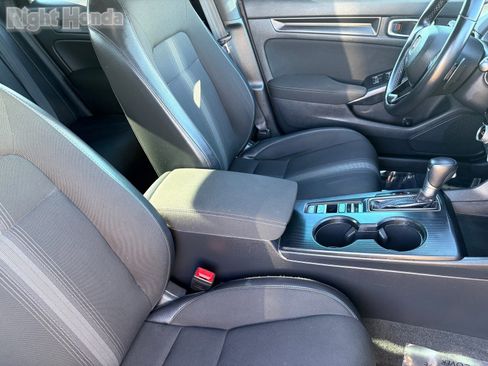 Used 2023 Honda Civic Sport image 28