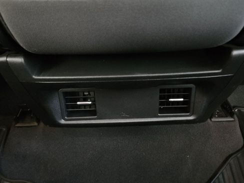 Used 2022 Chevrolet Silverado 1500 Custom w/ Safety Confidence Package RWD image 16
