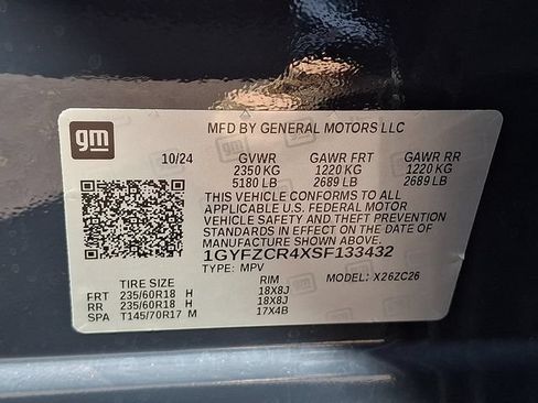 Used 2025 Cadillac XT4 Premium Luxury FWD image 27