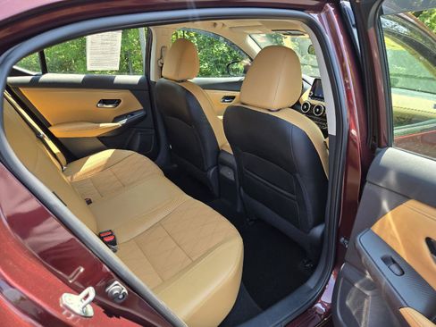 Used 2023 Nissan Sentra SV w/ SV Premium Package FWD image 27