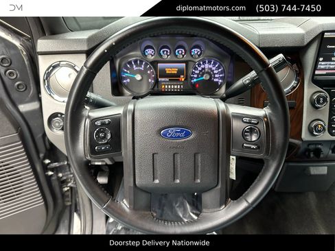 Used 2016 Ford F250 Lariat w/ Lariat Interior Package image 26
