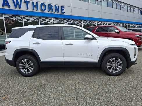 Used 2025 Chevrolet Equinox LT w/ Safety and Technology Package image 7