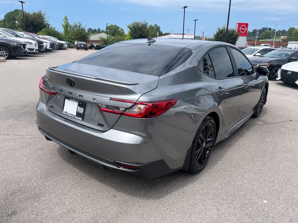 Used 2026 Toyota Camry SE FWD image 7