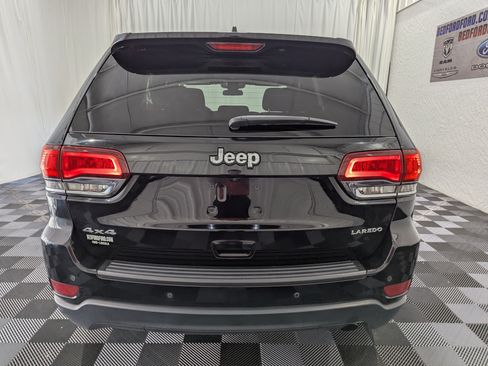 Used 2021 Jeep Grand Cherokee Laredo AWD/4WD image 8