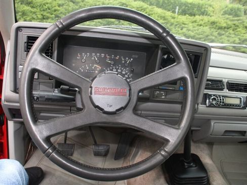 Used 1993 Chevrolet Silverado 1500 2WD Regular Cab image 17