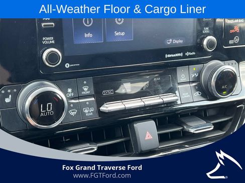 Used 2022 Toyota Highlander XLE AWD/4WD image 26