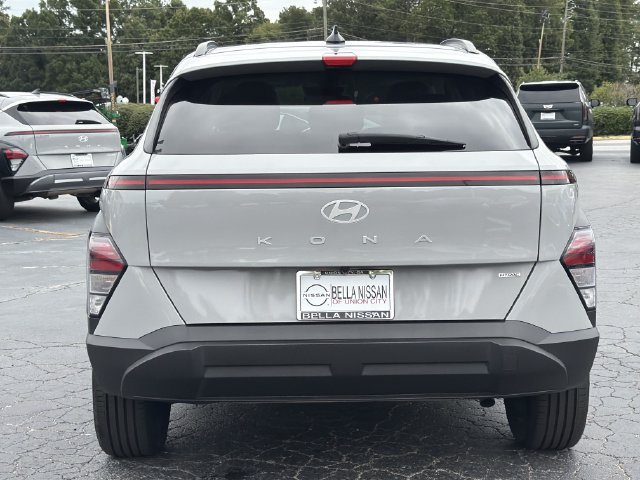 Used 2025 Hyundai Kona SEL AWD/4WD image 4