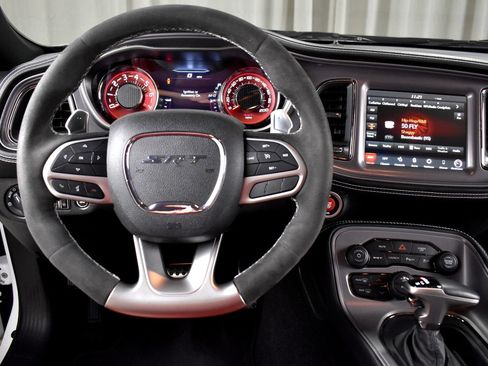 Used 2023 Dodge Challenger SRT Hellcat w/ Driver Convenience Group RWD image 20
