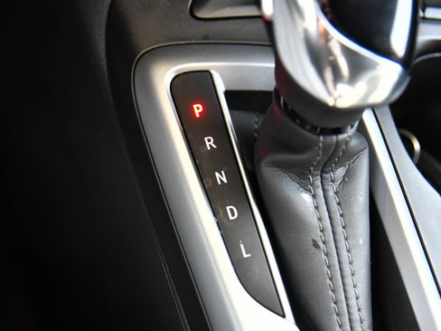 Used 2025 Buick Envista Preferred FWD image 27