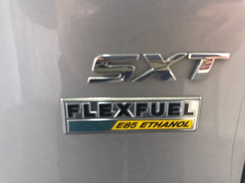 Used 2017 Dodge Grand Caravan SXT image 11