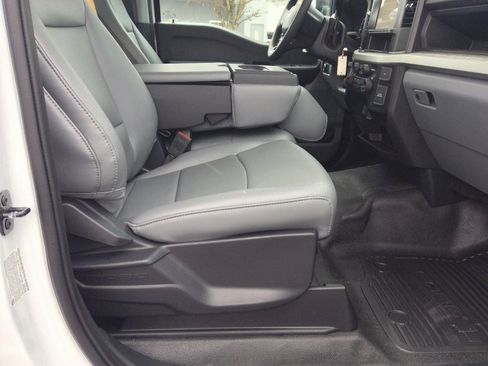 Used 2024 Ford F350 XL w/ Snow Plow Prep Package image 27