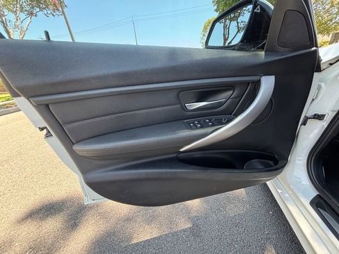 Used 2013 BMW 335i Sedan RWD image 29