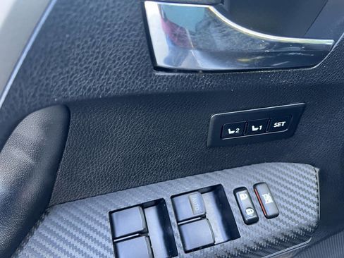 Used 2015 Toyota RAV4 Limited w/ Technology Package image 12