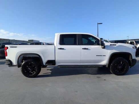 Used 2026 Chevrolet Silverado 2500 LT w/ Trail Boss Package AWD/4WD image 2